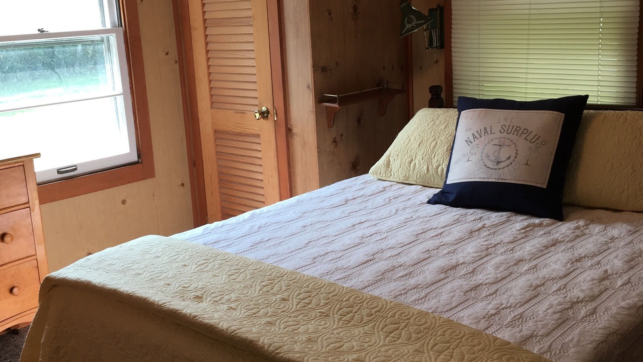 Photo of Bedroom in Frontenac