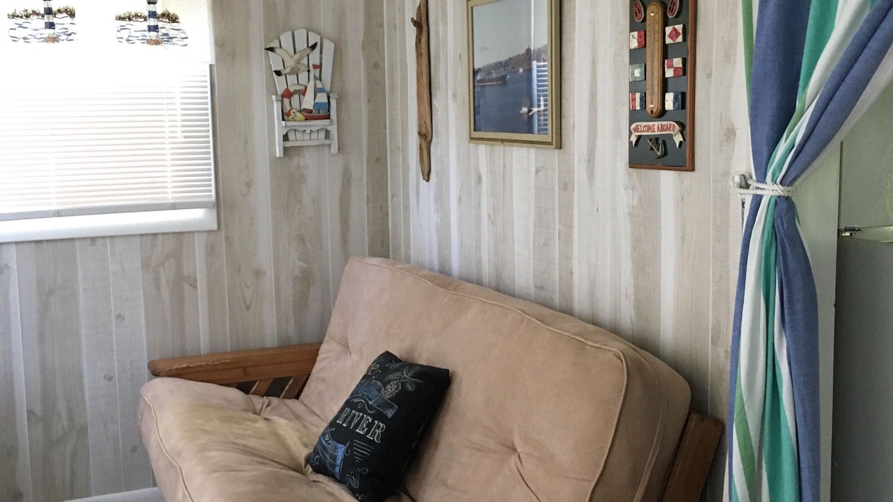 Photo of Livingroom in Frontenac
