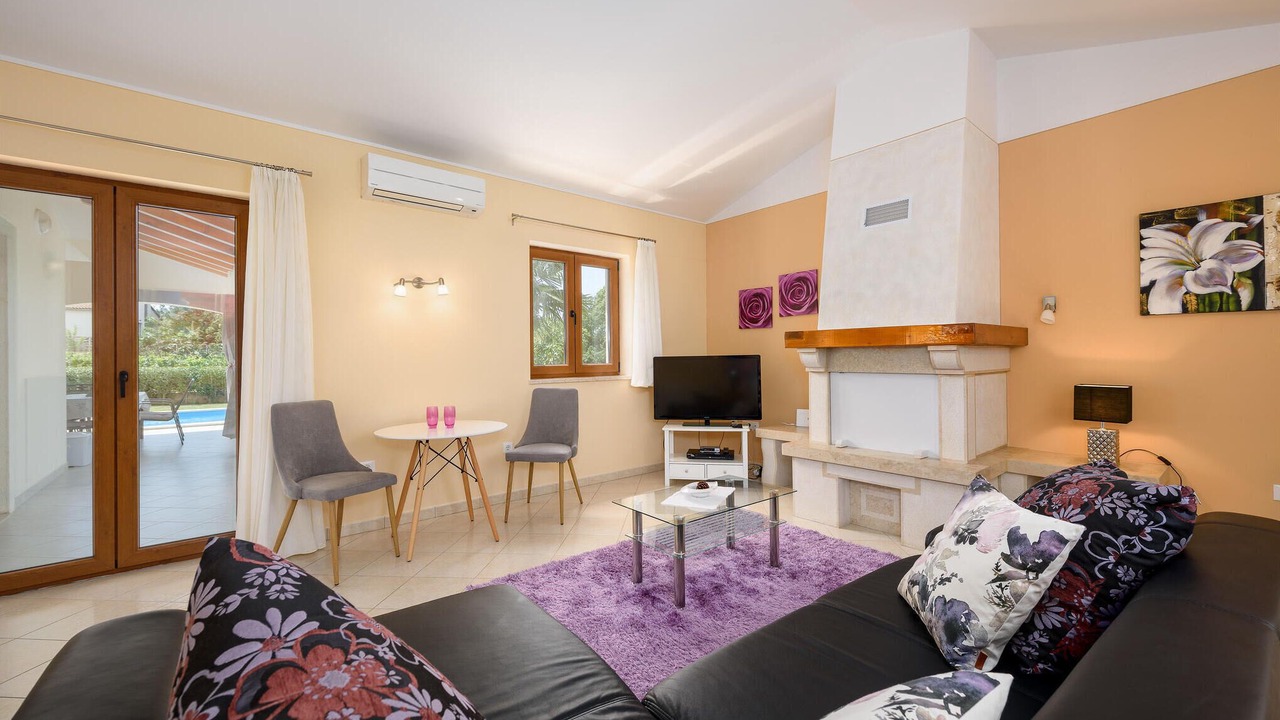 Photo of Bedroom in Mofardini