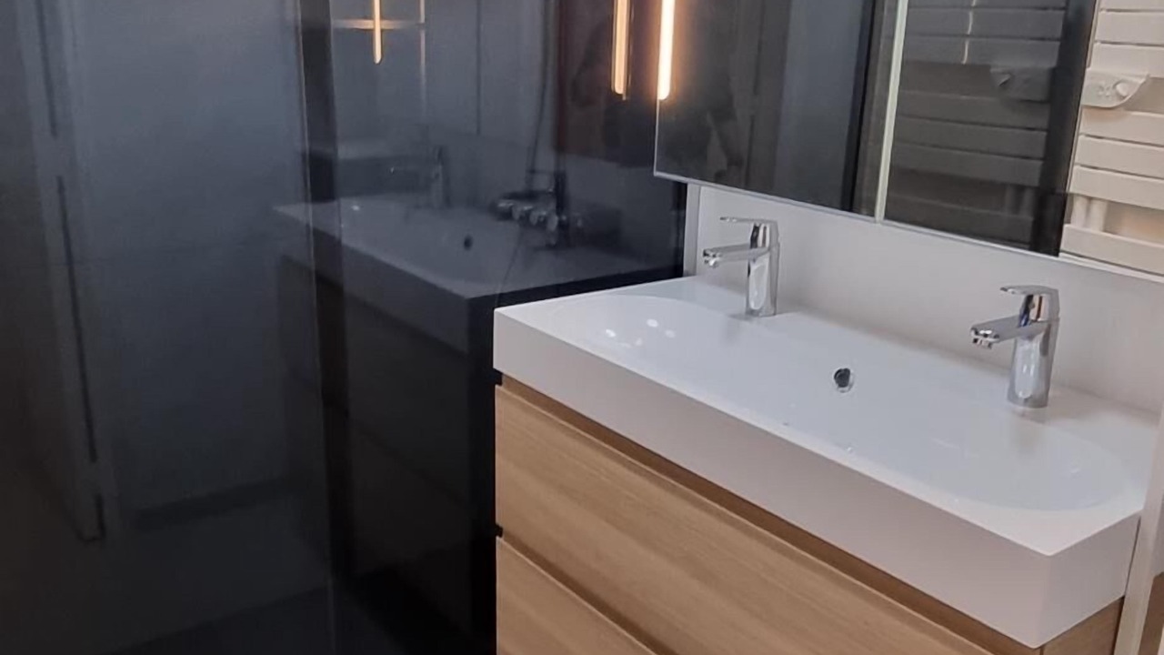 Photo of Bathroom in Largentiere