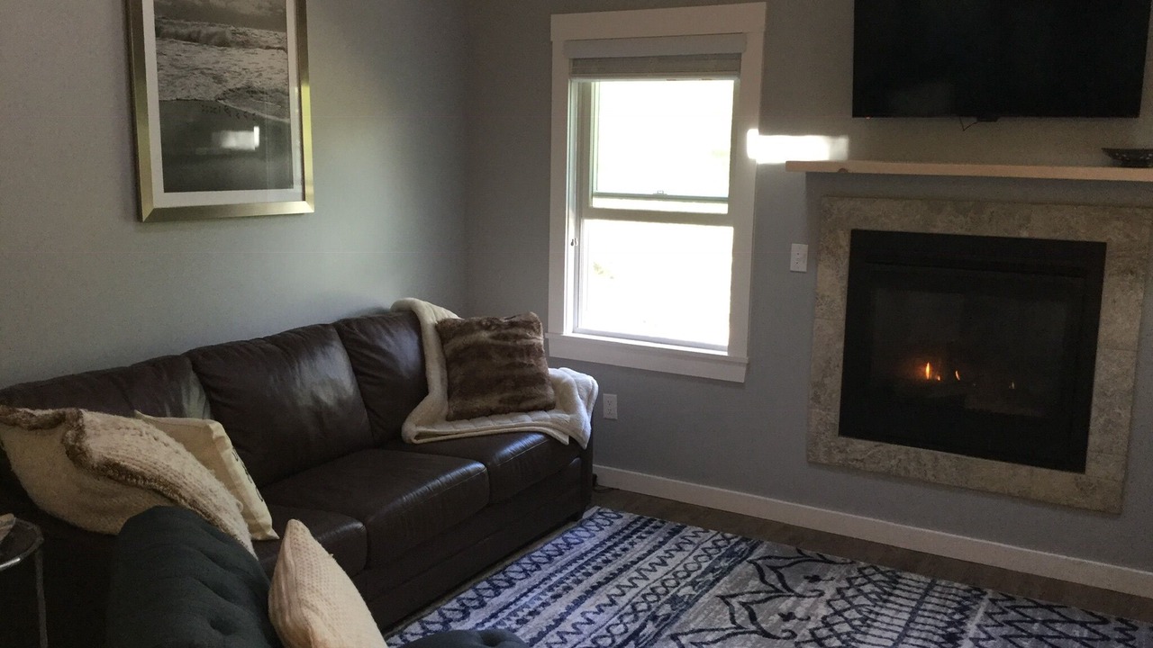 Photo of Livingroom in Truro
