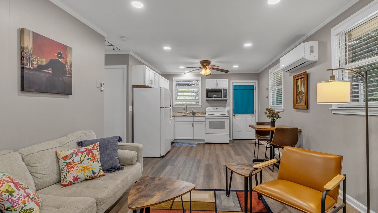 Photo of Livingroom in Donelson Hills