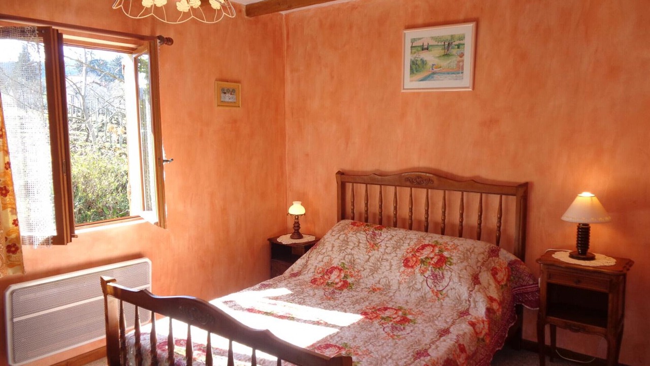 Photo of Bedroom in Saint-Haon-le-Chatel