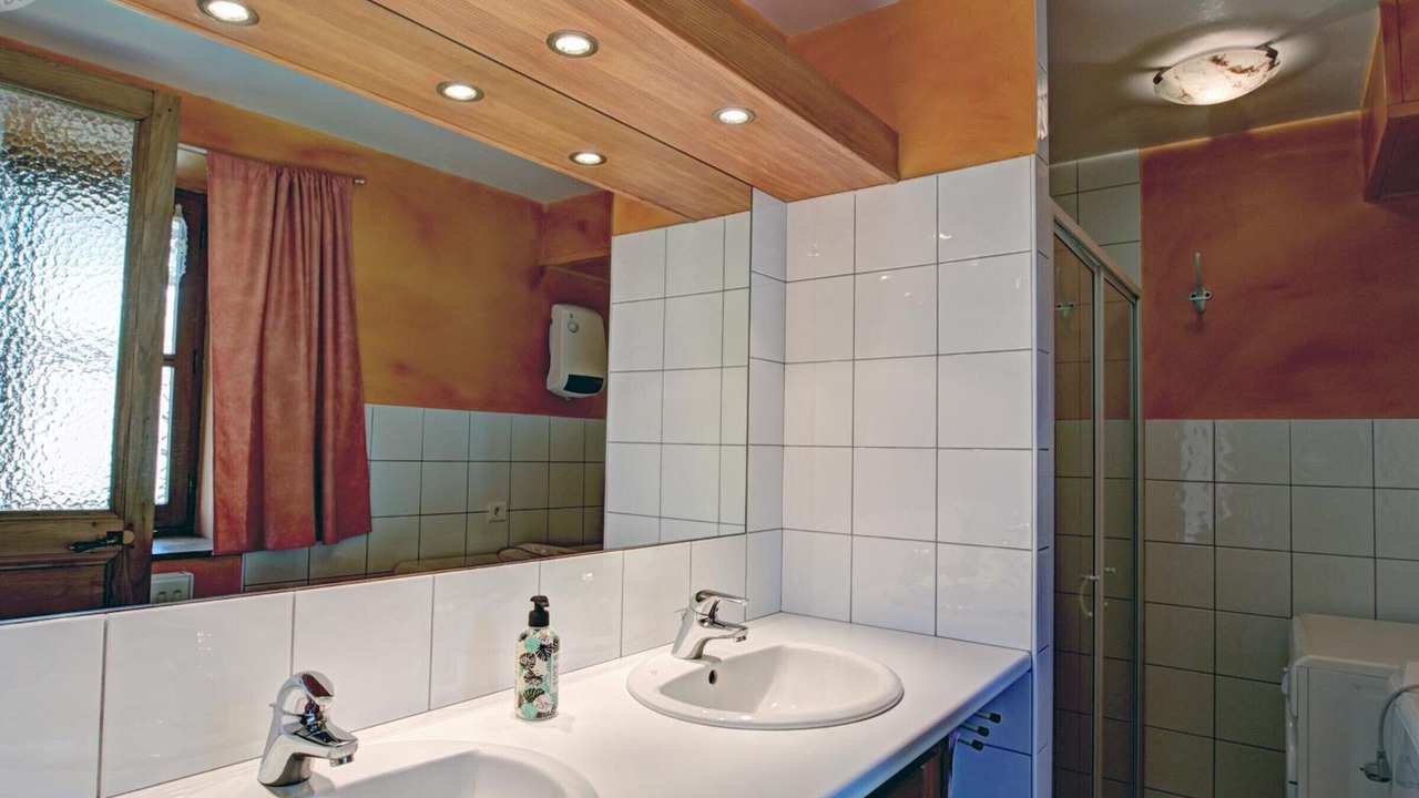 Photo of Bathroom in Essertines-en-Chatelneuf