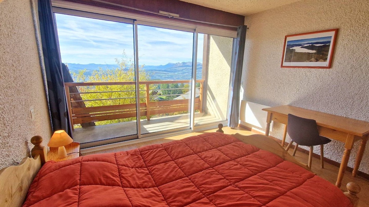 Photo of Bedroom in Saint-Michel-de-Chaillol