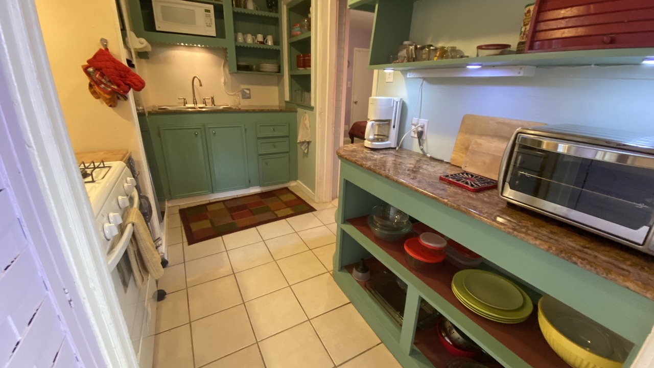 Photo of Kitchen in South River City
