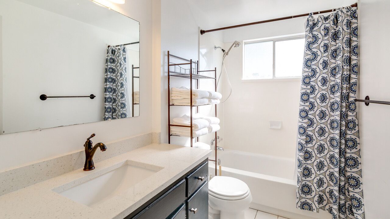 Photo of Bathroom in Carterville