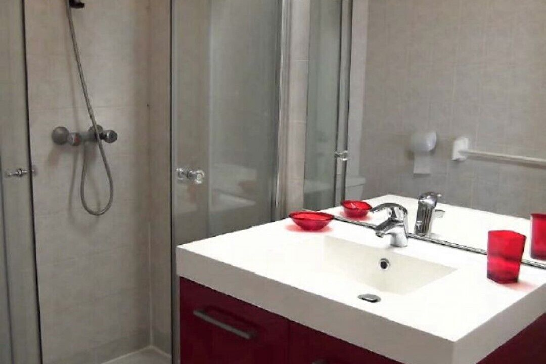 Photo of Bathroom in Lisle