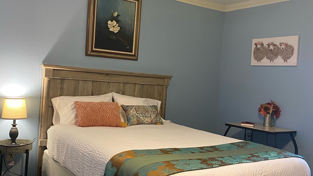 Photo of Bedroom in Lake City