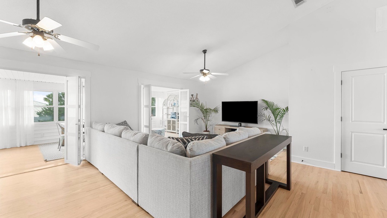 Photo of Bedroom in Seacrest