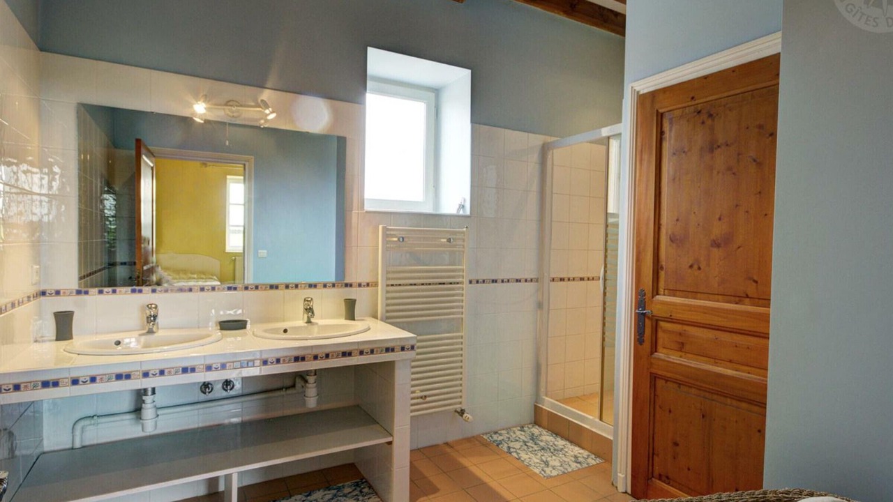 Photo of Bathroom in Chalain-le-Comtal