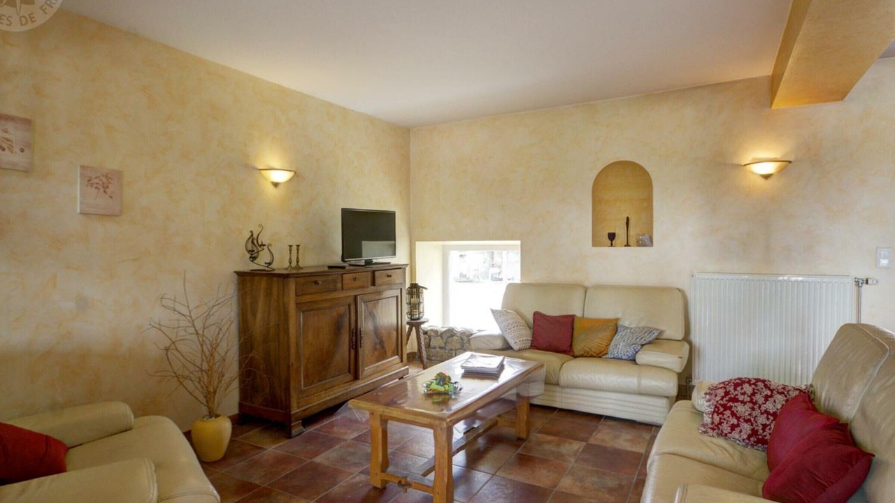 Photo of Livingroom in Chalain-le-Comtal