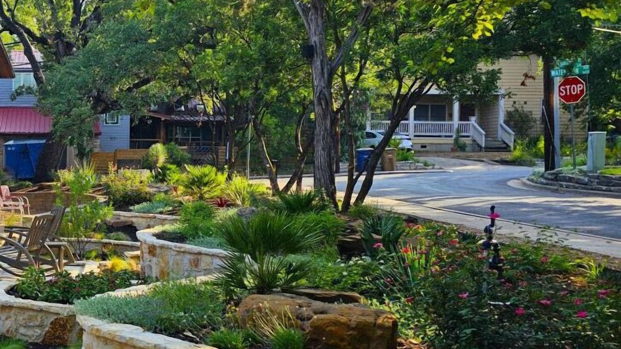 Photo of Outdoor in Clarksville
