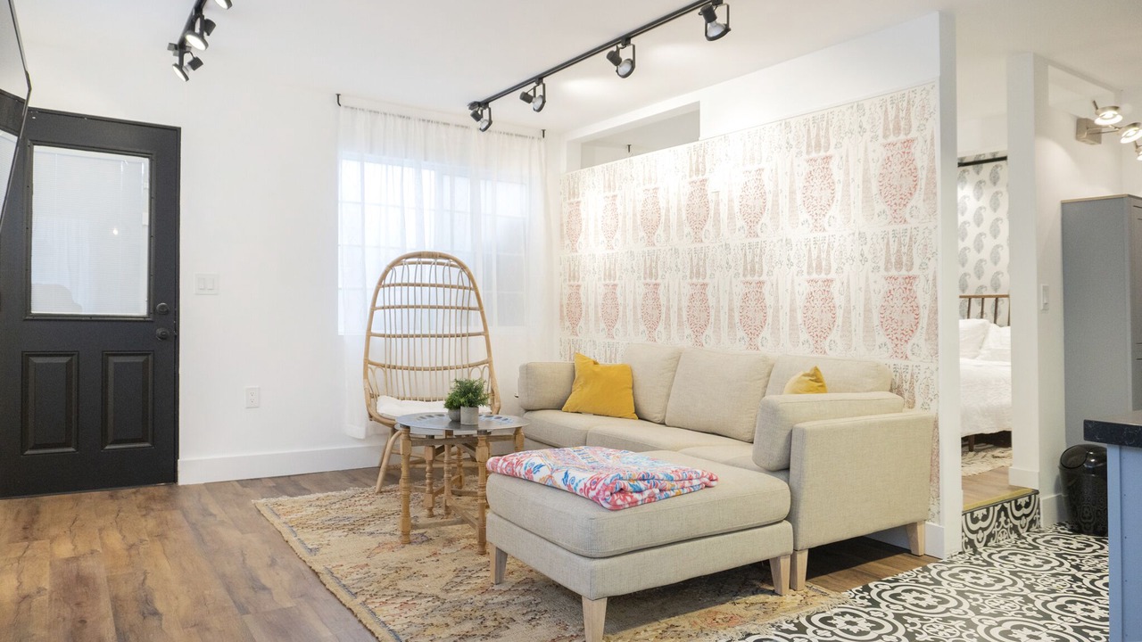 Photo of Livingroom in Pico - Robertson