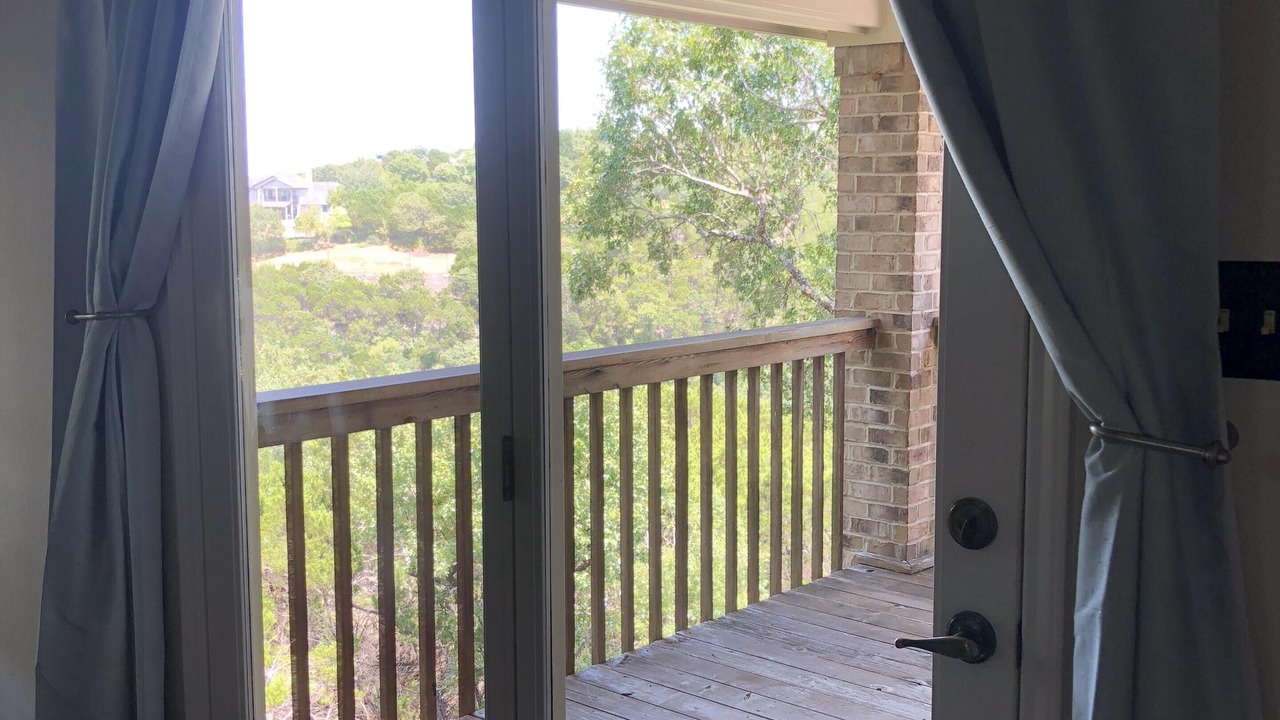 Photo of Patio Balcony in Rob Roy On The Lake