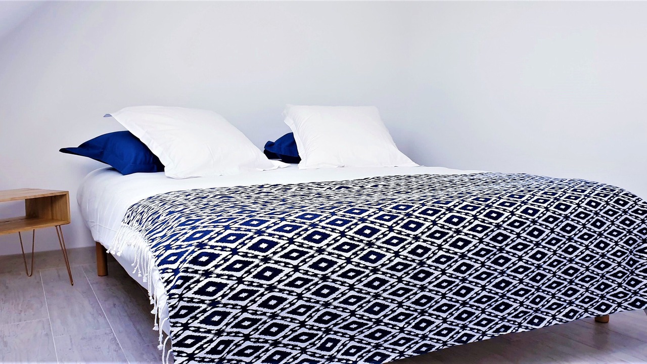 Photo of Bedroom in Plonevez-Porzay