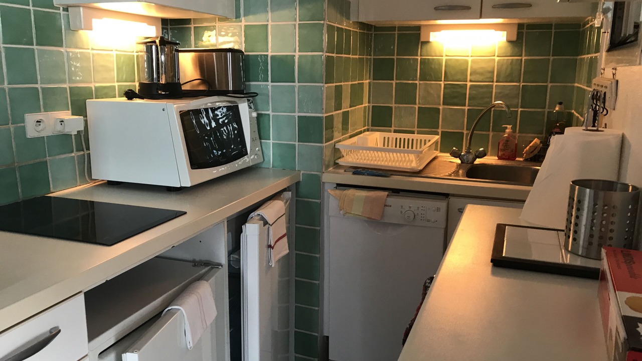 Photo of Kitchen in Le Lavandou