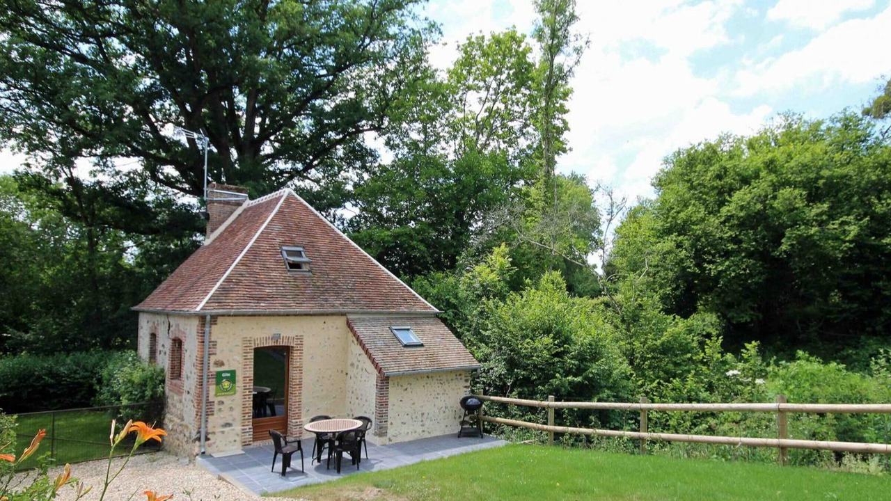 Photo of Outdoor in Marchainville