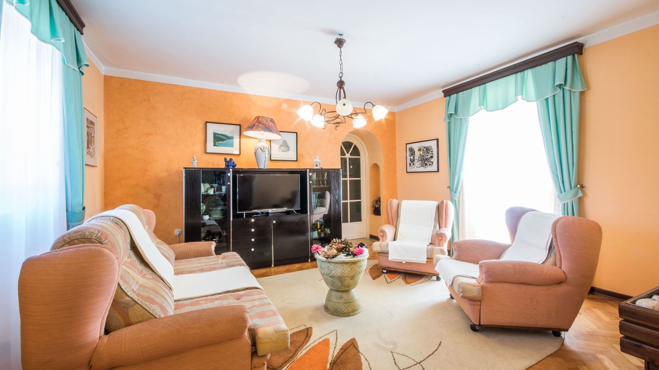 Photo of Livingroom in Sumber