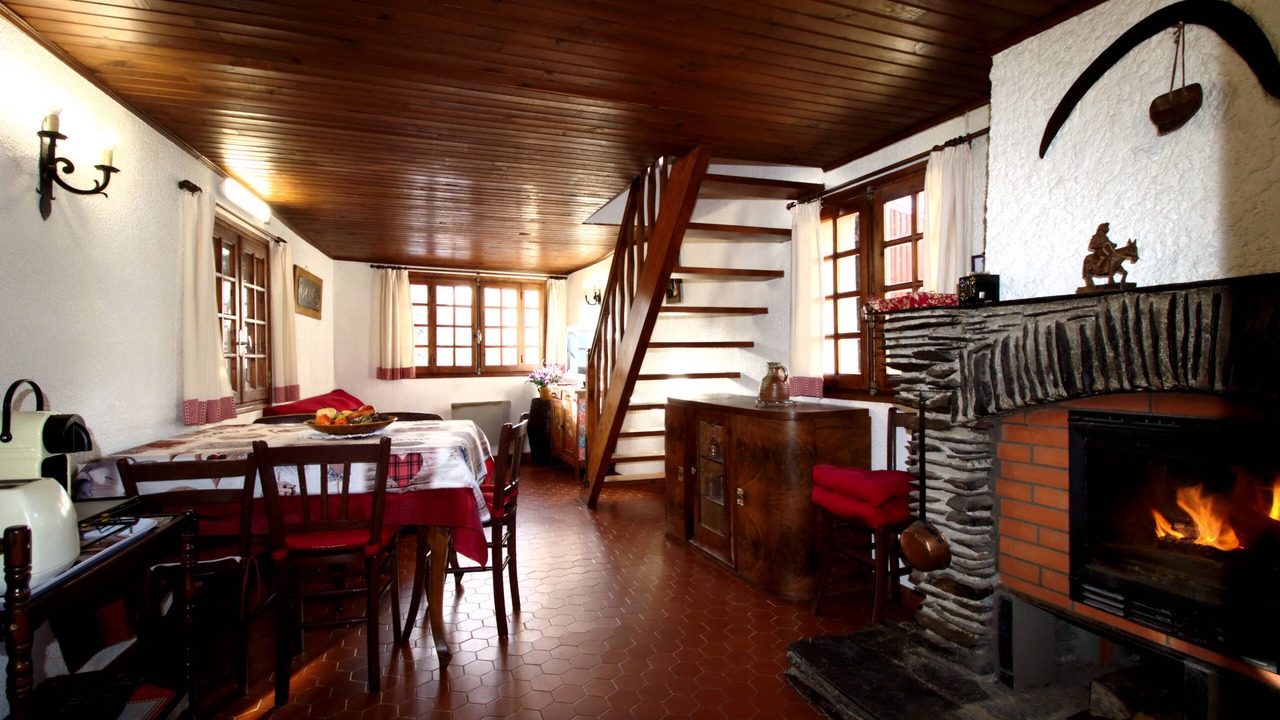Photo of Others in Estavar
