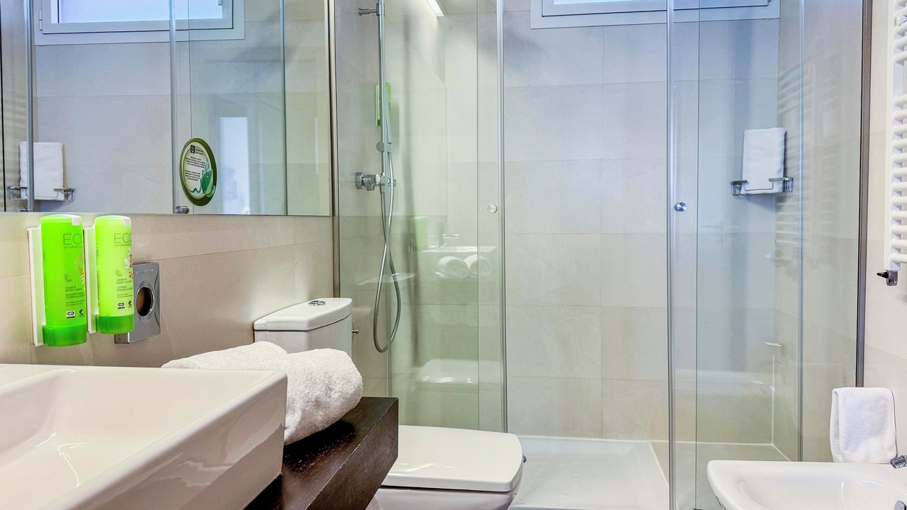 Photo of Bathroom in Mendizorrotza