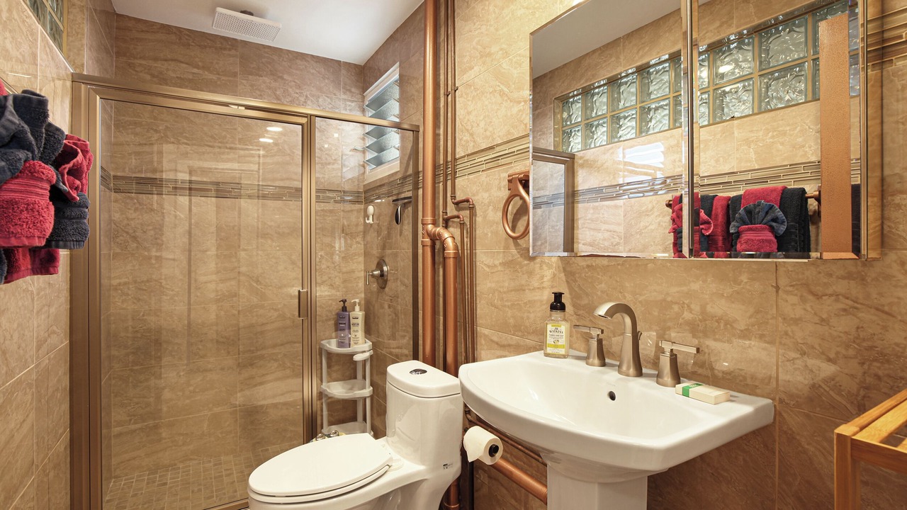 Photo of Bathroom in Wailua