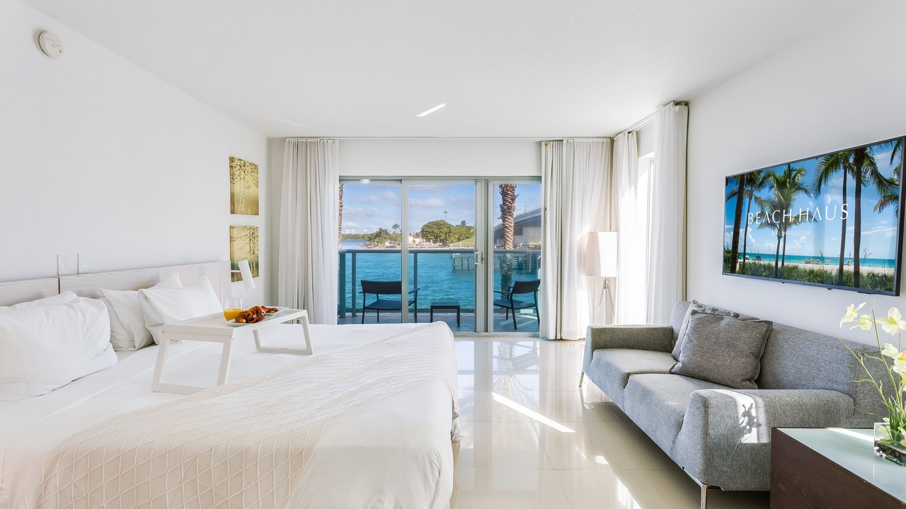 Photo of Bedroom in Bal Harbour