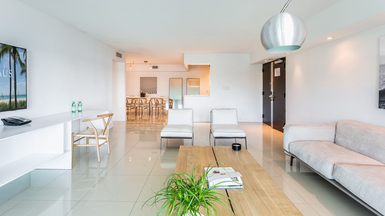 Photo of Livingroom in Bal Harbour