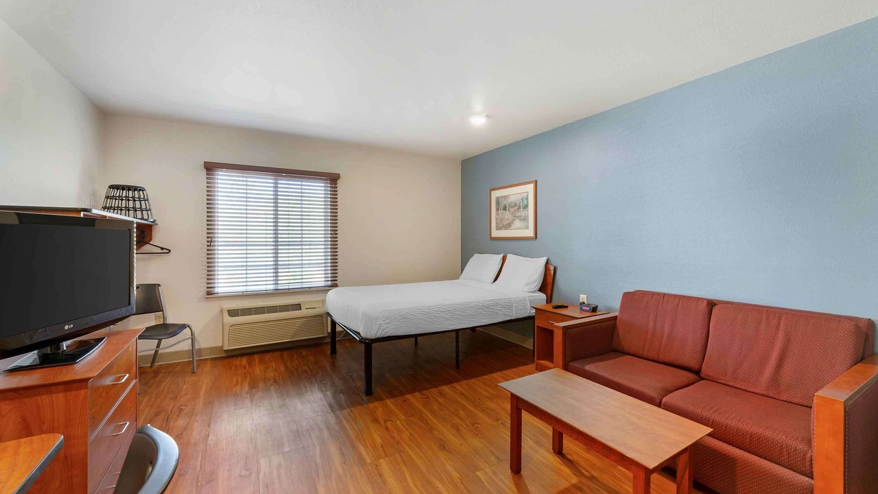 Photo of Bedroom in Akron