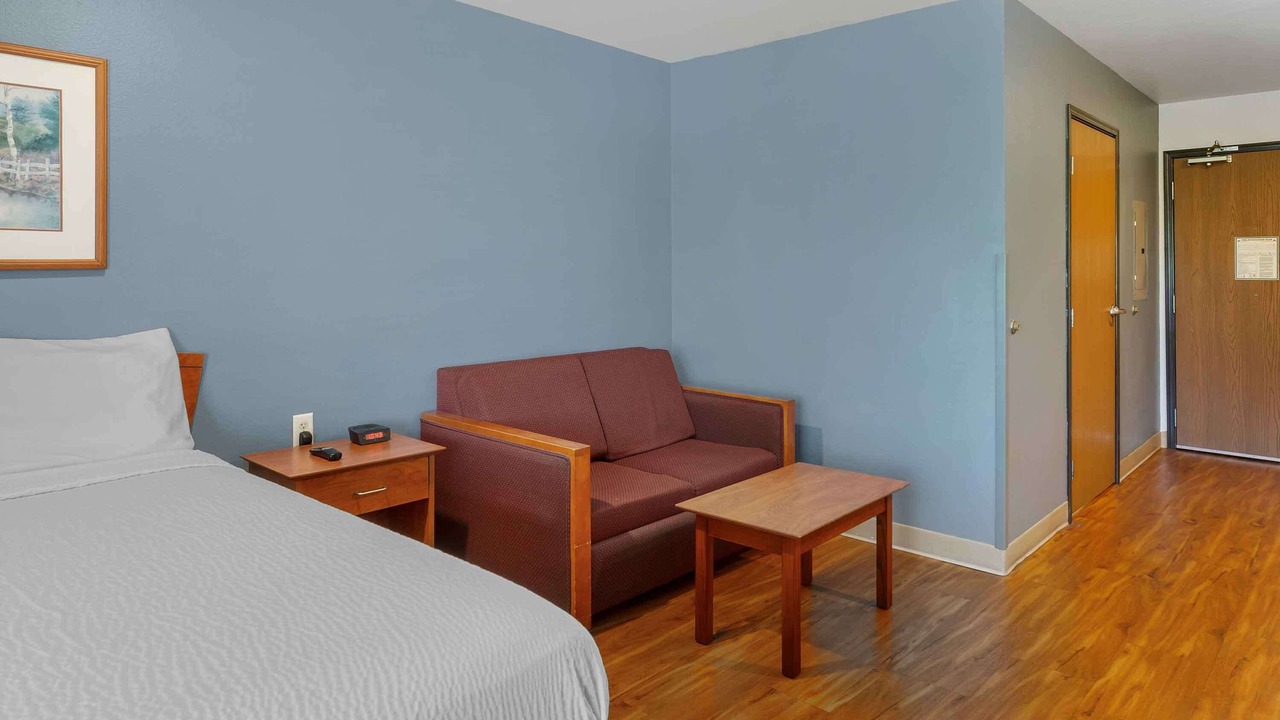 Photo of Bedroom in Akron