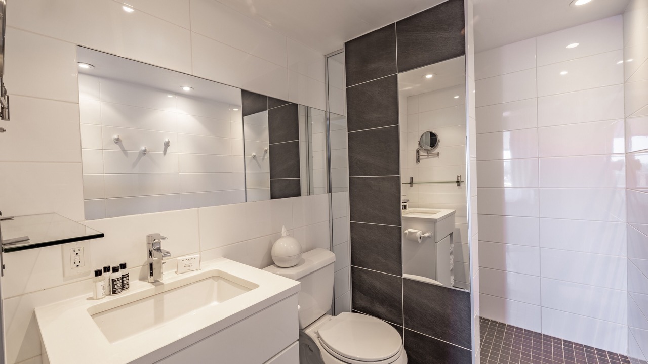 Photo of Bathroom in Chinatown