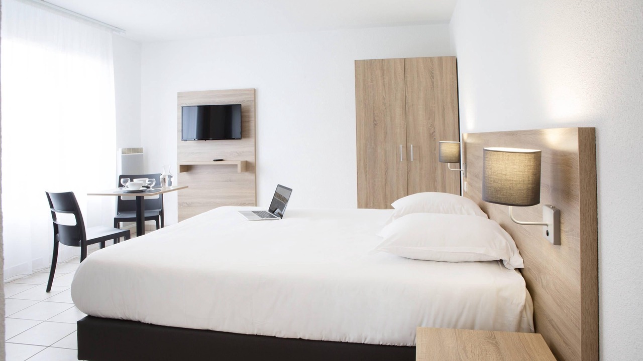 Photo of Bedroom in Divonne-les-Bains