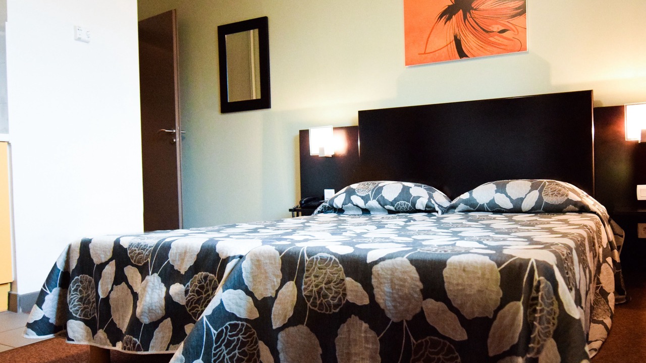 Photo of Bedroom in La Demi - Lune