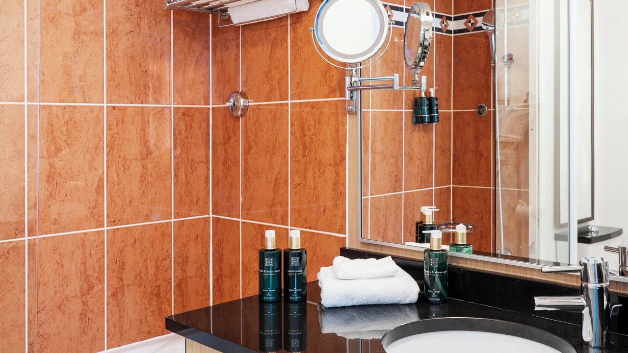 Photo of Bathroom in Center