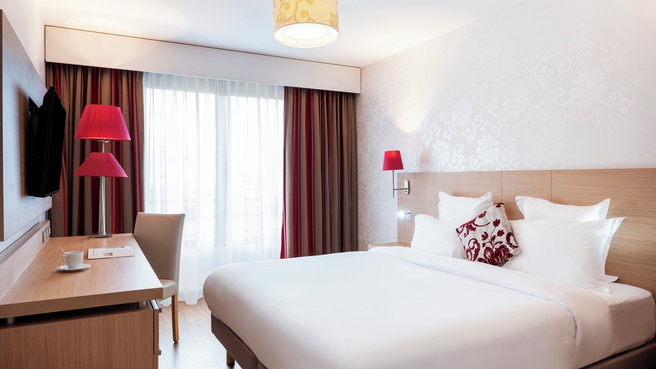 Photo of Bedroom in Center