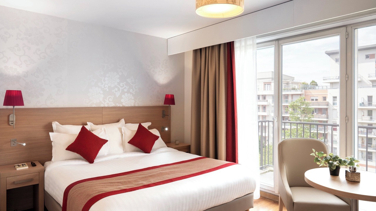 Photo of Bedroom in Center