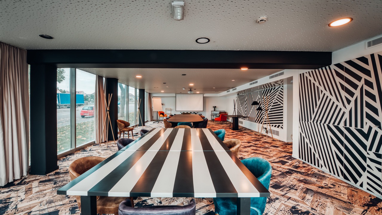 Photo of Others in Cergy