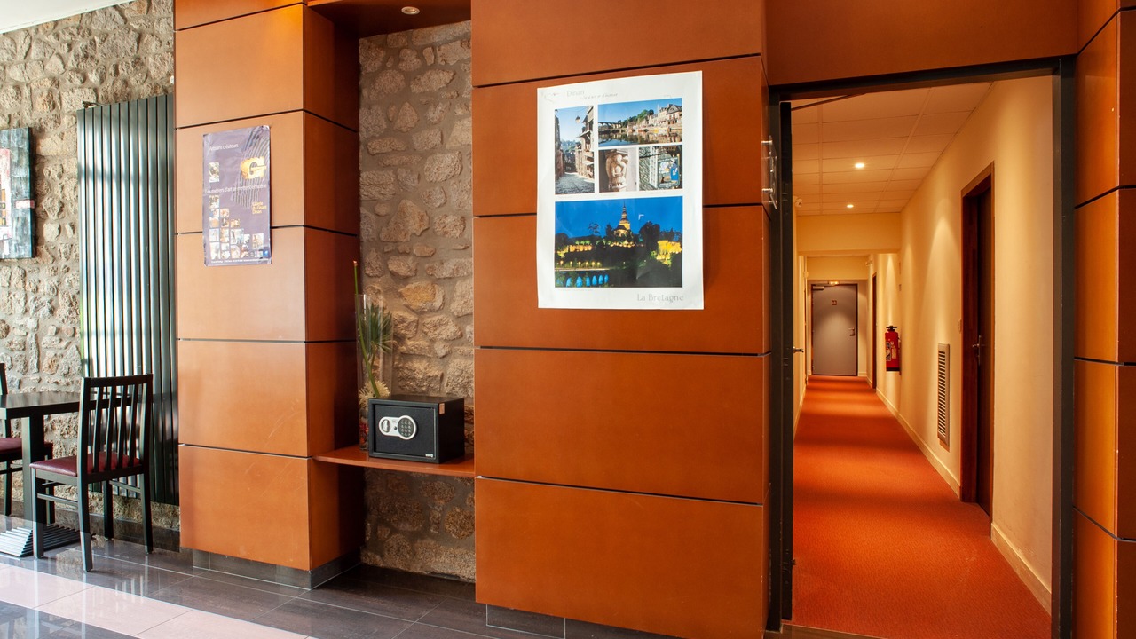 Photo of Others in Dinan