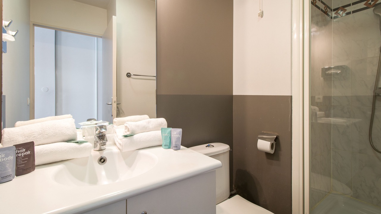 Photo of Bathroom in Villejuif