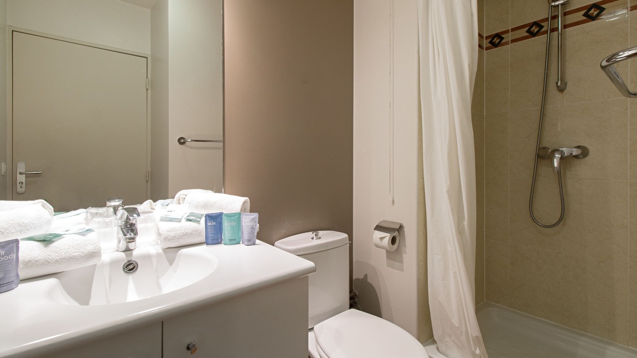 Photo of Bathroom in Villejuif