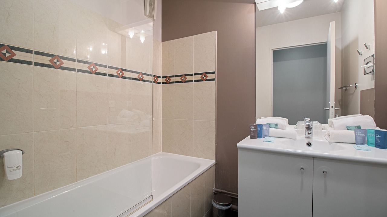 Photo of Bathroom in Villejuif