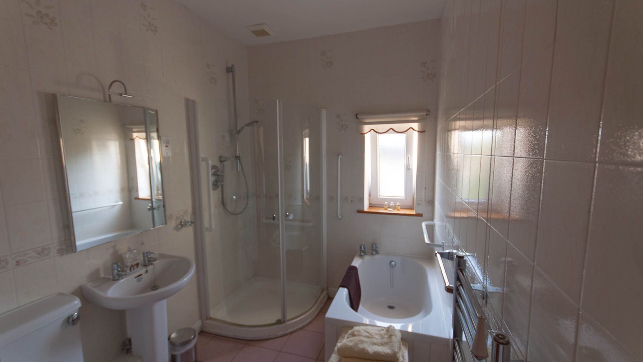 Photo of Bathroom in High Littleton