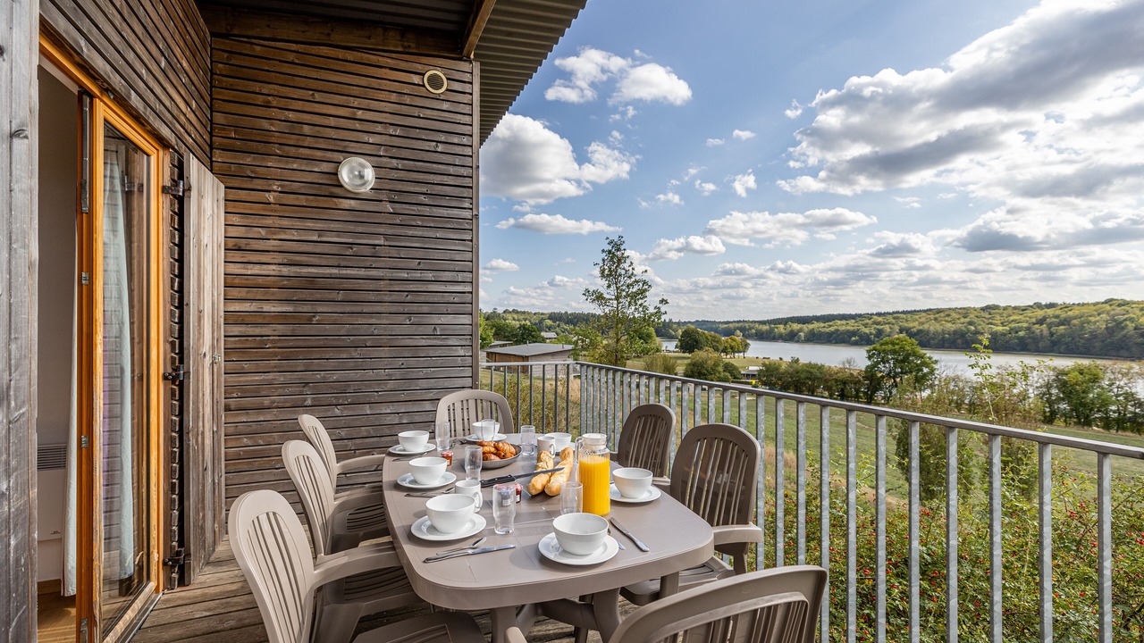 Photo of Patio Balcony in Eppe-Sauvage