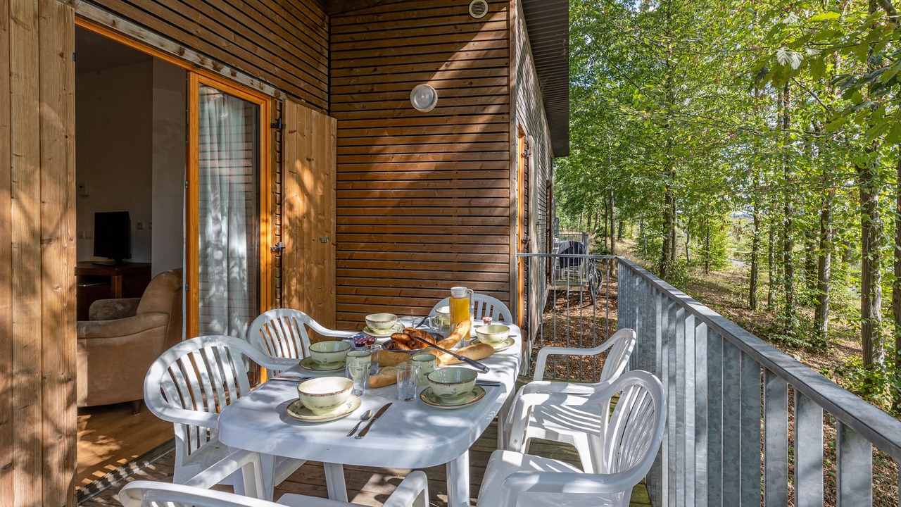 Photo of Patio Balcony in Eppe-Sauvage