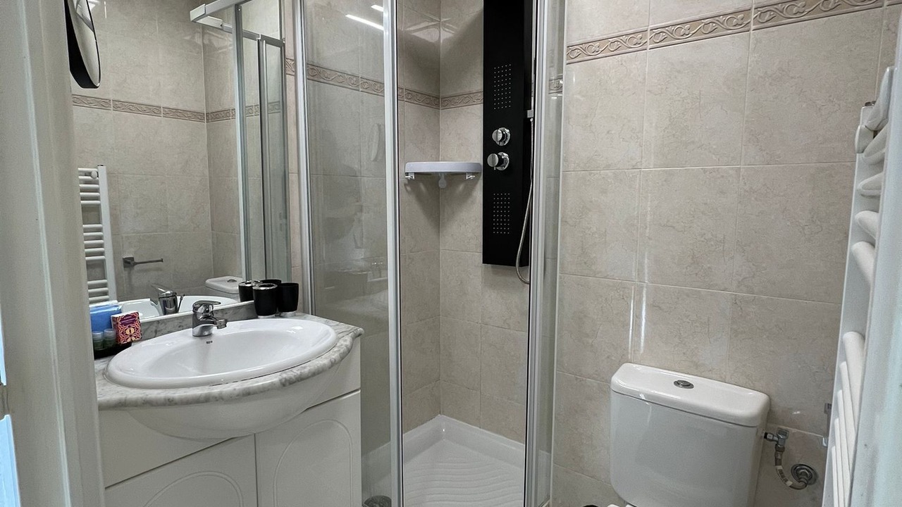 Photo of Bathroom in Prado - Republique