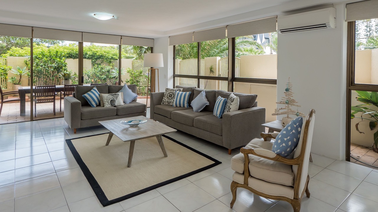 Photo of Livingroom in Main Beach