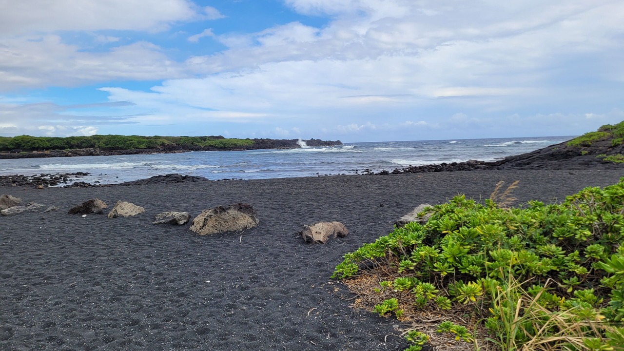 Photo of Others in Punaluu