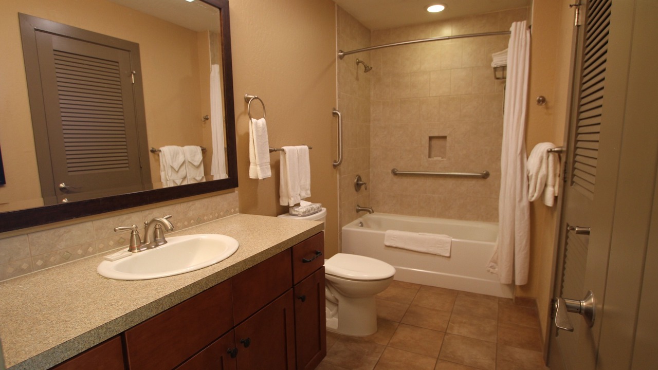 Photo of Bathroom in Punaluu