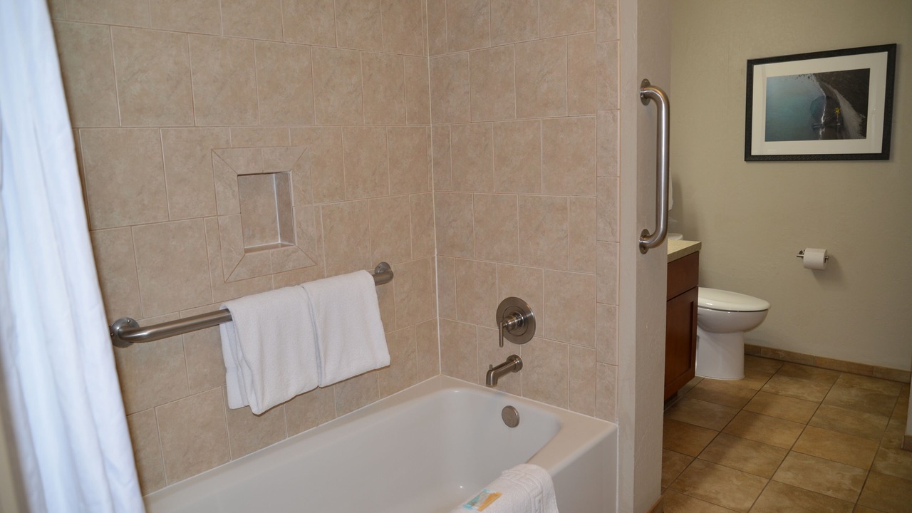 Photo of Bathroom in Punaluu