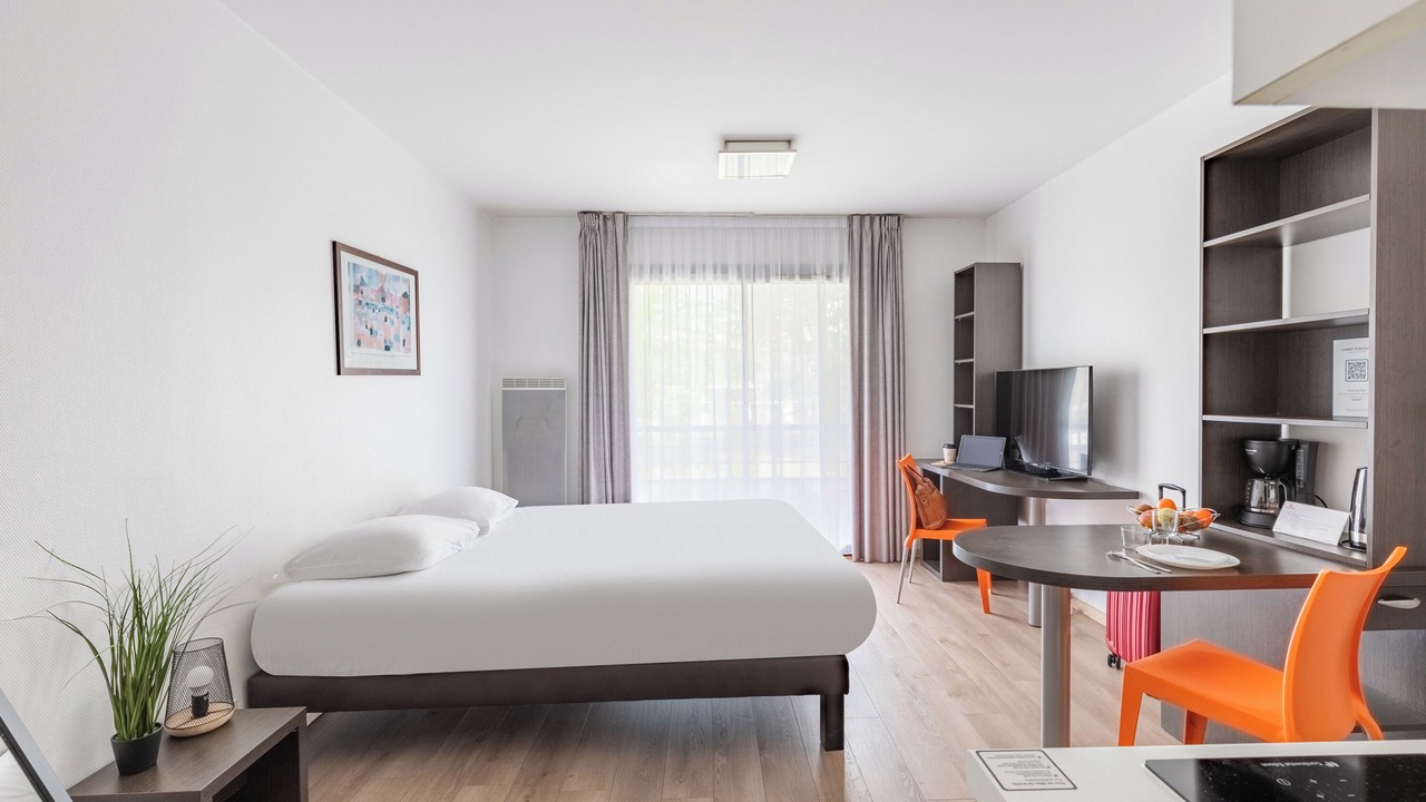 Photo of Bedroom in Carquefou